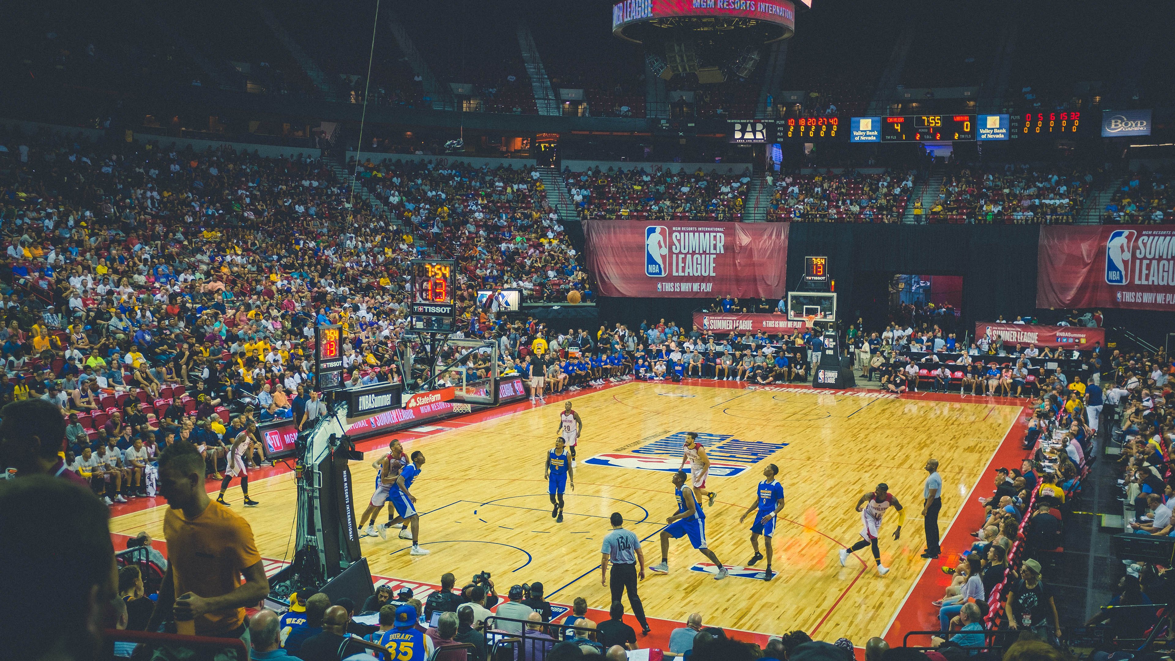 东契奇爆发之夜，广东队巅峰对决与灰熊的篮球启示