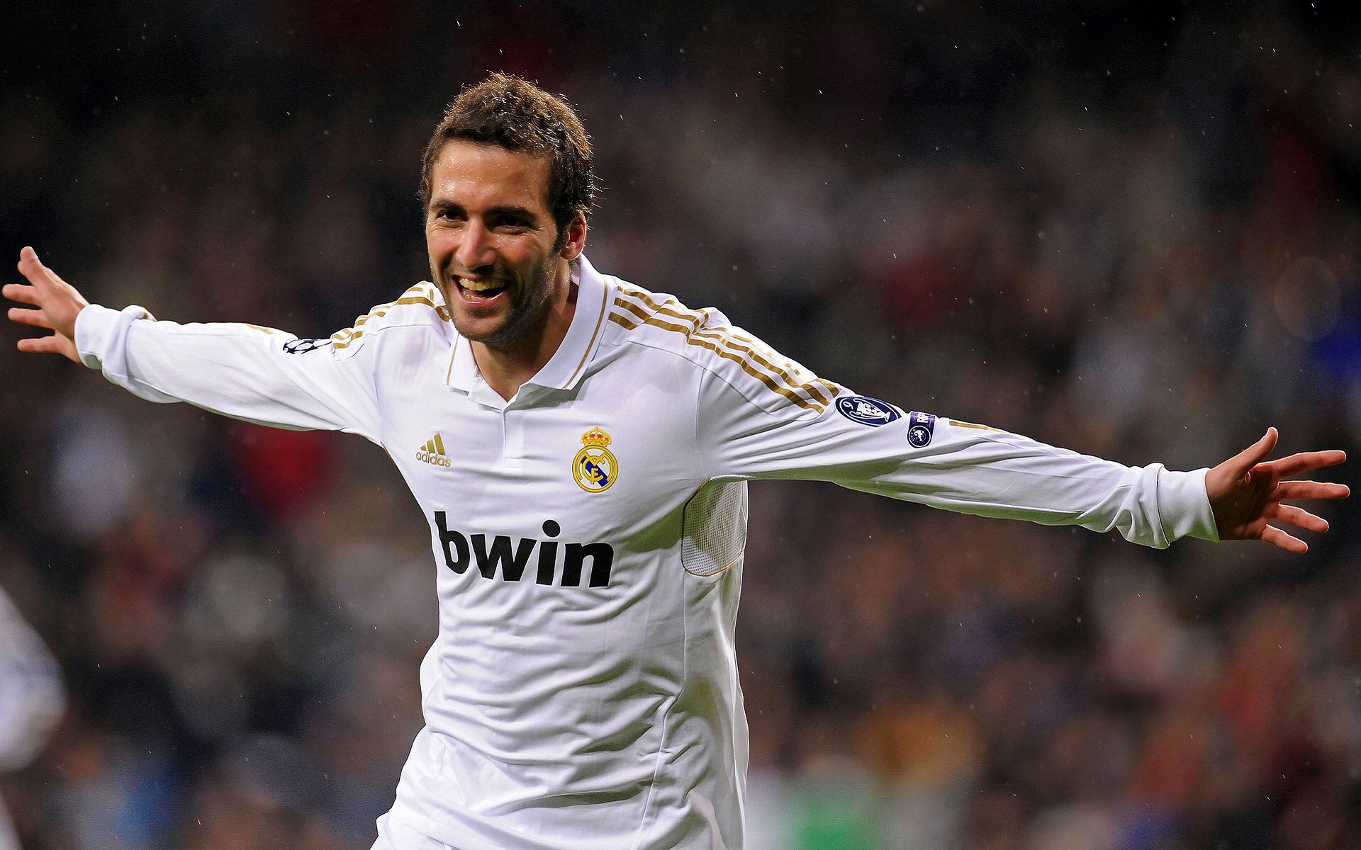 赛道新秩序，索伯完胜威廉姆斯，周冠宇惊艳四座改写历史